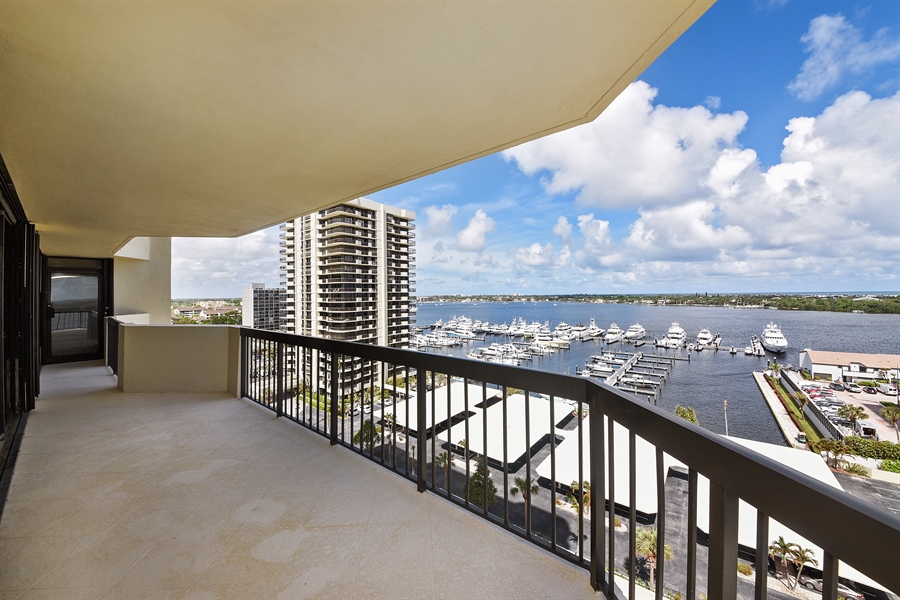 Real Estate Photography - 115 Lakeshore Drive, 1146, North Palm Beach, FL, 33408 - Intracoastal View