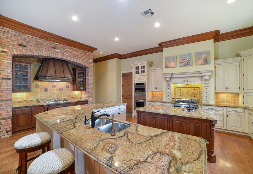 Real Estate Photography - 1655 Breakers West Blvd, West Palm Beach, FL, 33411 - 