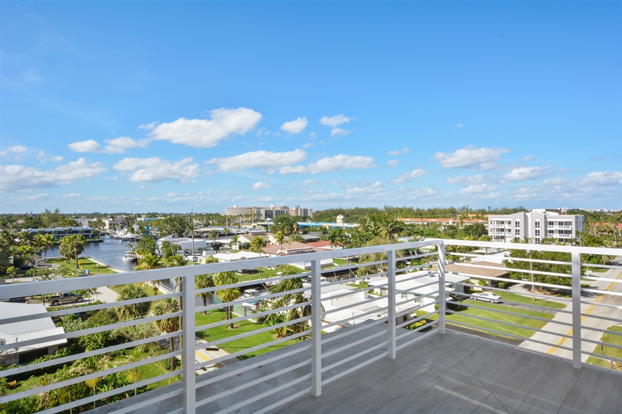Real Estate Photography - 1900 SE 2nd, 501, Deerfield Beach, FL, 33441 - Intracoastal View