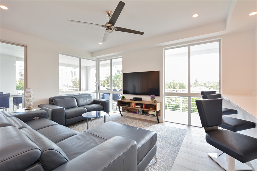 Real Estate Photography - 51 SE 19th, 303, Deerfield Beach, FL, 33441 - Living Room