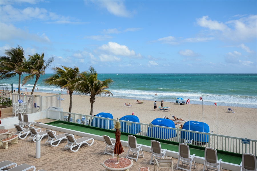 Real Estate Photography - 4020 Galt Ocean Dr, 1005, Fort Lauderdale, FL, 33308 - Beach