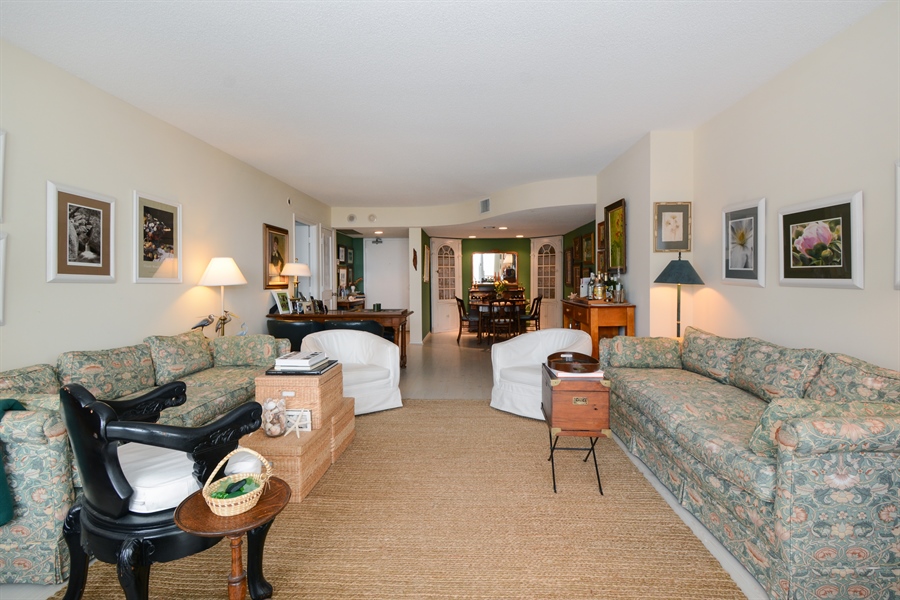 Real Estate Photography - 4020 Galt Ocean Dr, 1005, Fort Lauderdale, FL, 33308 - Living Room / Dining Room