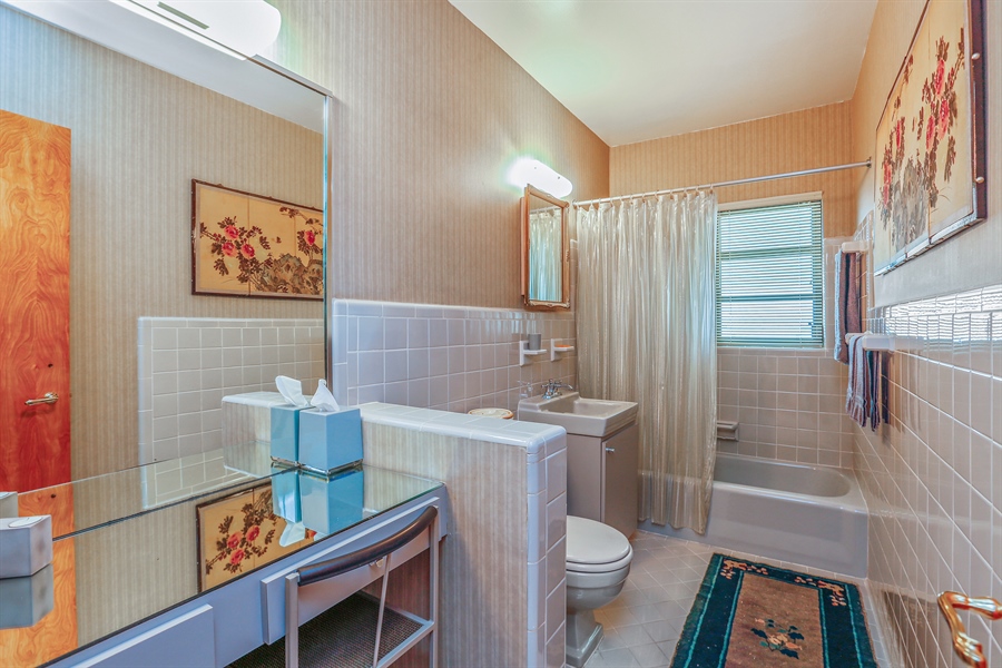 Real Estate Photography - 620 Tibidabo Ave, Coral Gables, FL, 33143 - 2nd Bathroom
