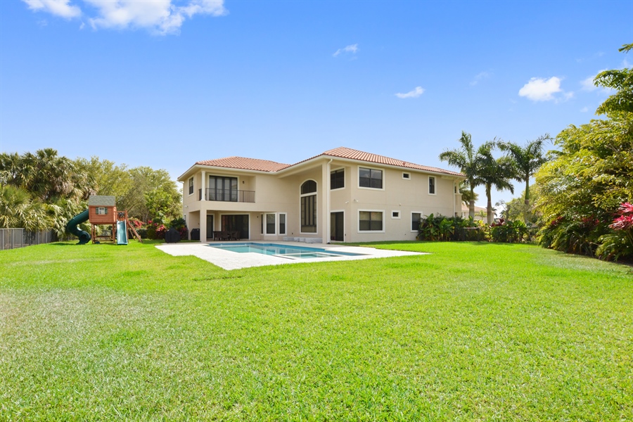 Real Estate Photography - 6823 Lost Garden Ter, Parkland, FL, 33076 - Rear View