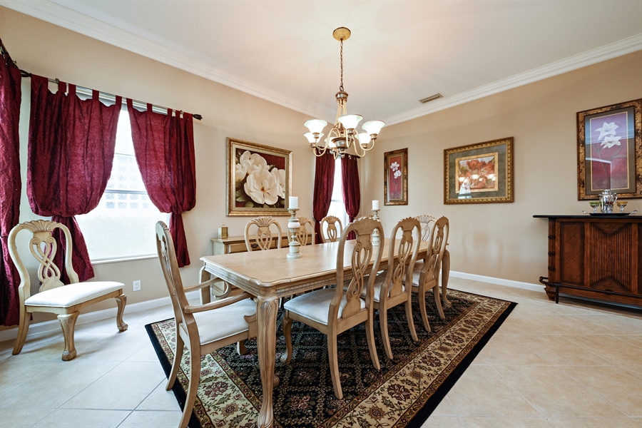 Real Estate Photography - 1004 Grove Park Circle, Boynton Beach, FL, 33436 - Dining Room