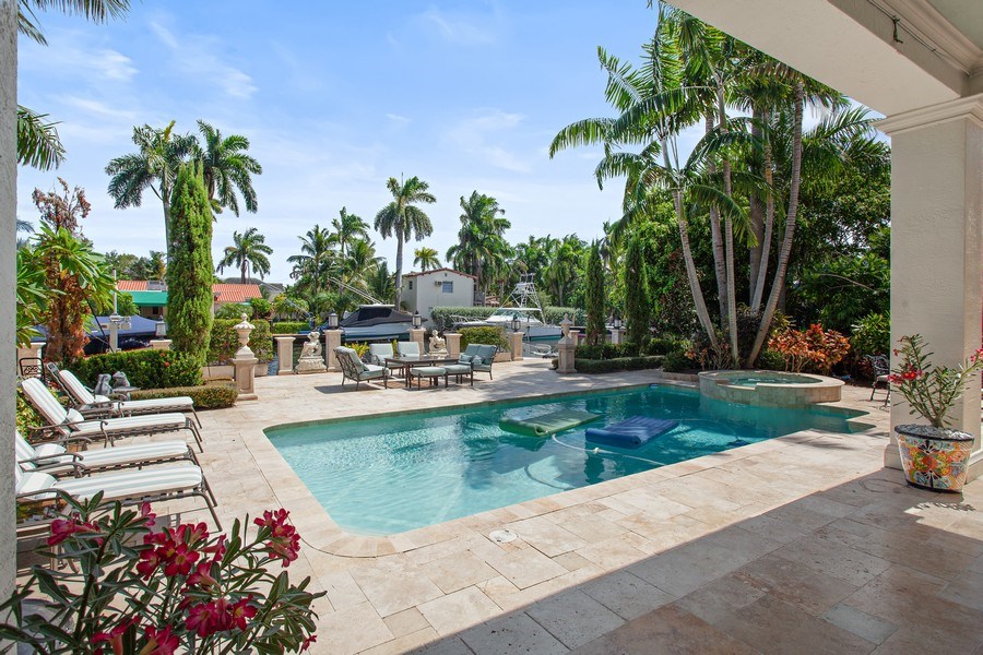 Real Estate Photography - 712 SE 25th Avenue, Fort Lauderdale, FL, 33301 - Pool