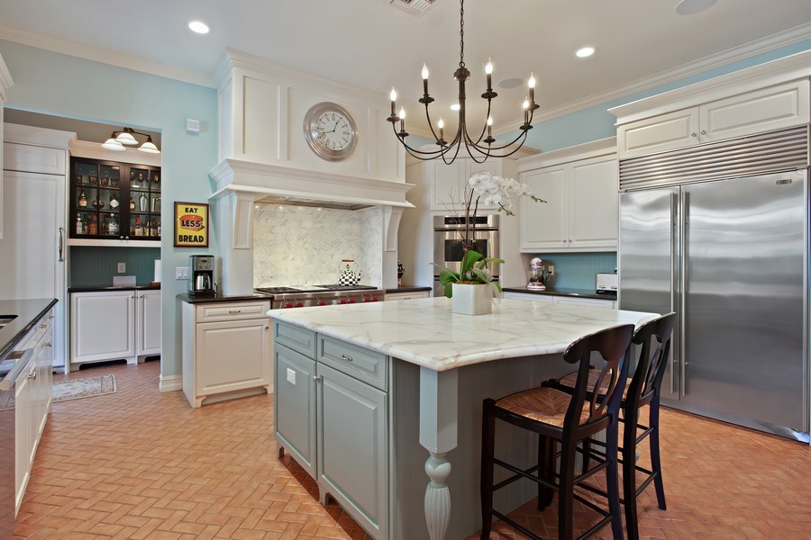 Real Estate Photography - 712 SE 25th Avenue, Fort Lauderdale, FL, 33301 - Kitchen