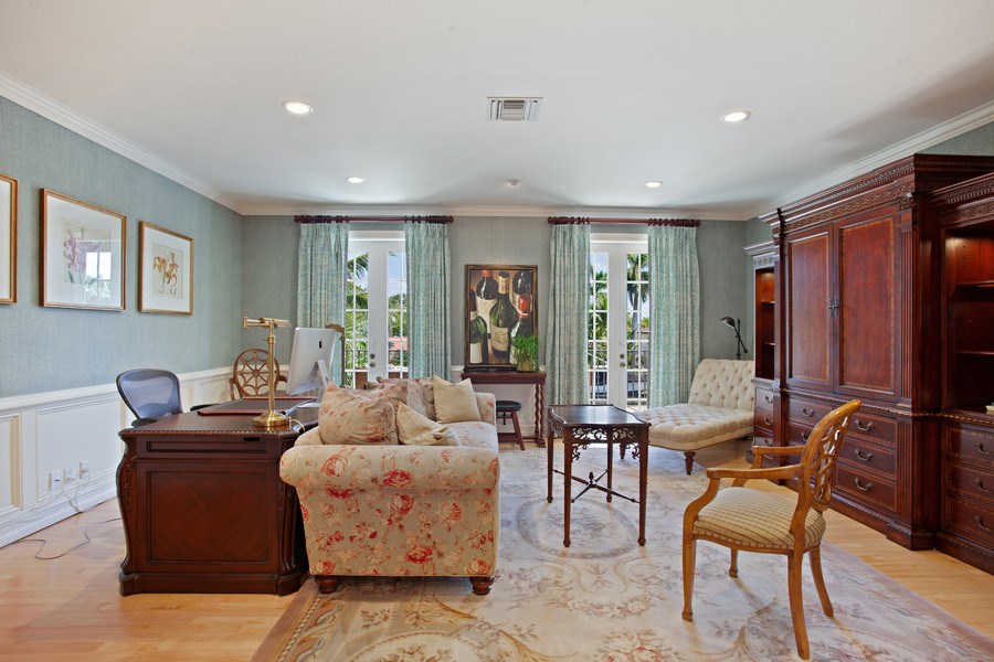 Real Estate Photography - 712 SE 25th Avenue, Fort Lauderdale, FL, 33301 - Office