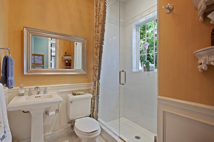 Real Estate Photography - 712 SE 25th Avenue, Fort Lauderdale, FL, 33301 - Bathroom