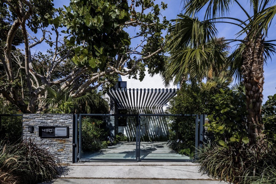 Real Estate Photography - 430 W San Marino Dr, Miami Beach, FL, 33139 - 
