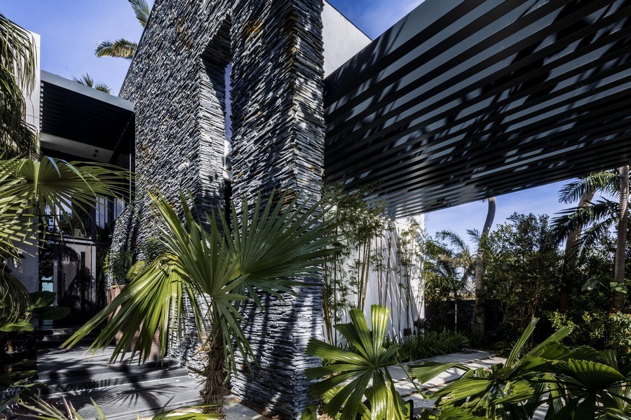 Real Estate Photography - 430 W San Marino Dr, Miami Beach, FL, 33139 - 