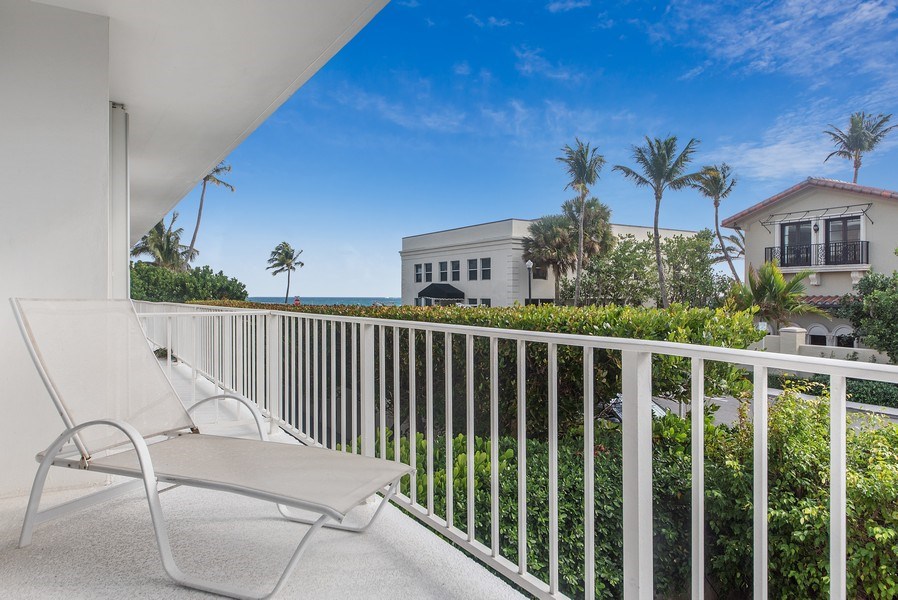 Real Estate Photography - 100 Worth Avenue, #220, Palm Beach, FL, 33480 - Patio