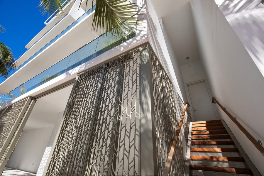 Real Estate Photography - 300 Collins Avenue, #2F, Miami Beach, FL, 33139 - Entryway