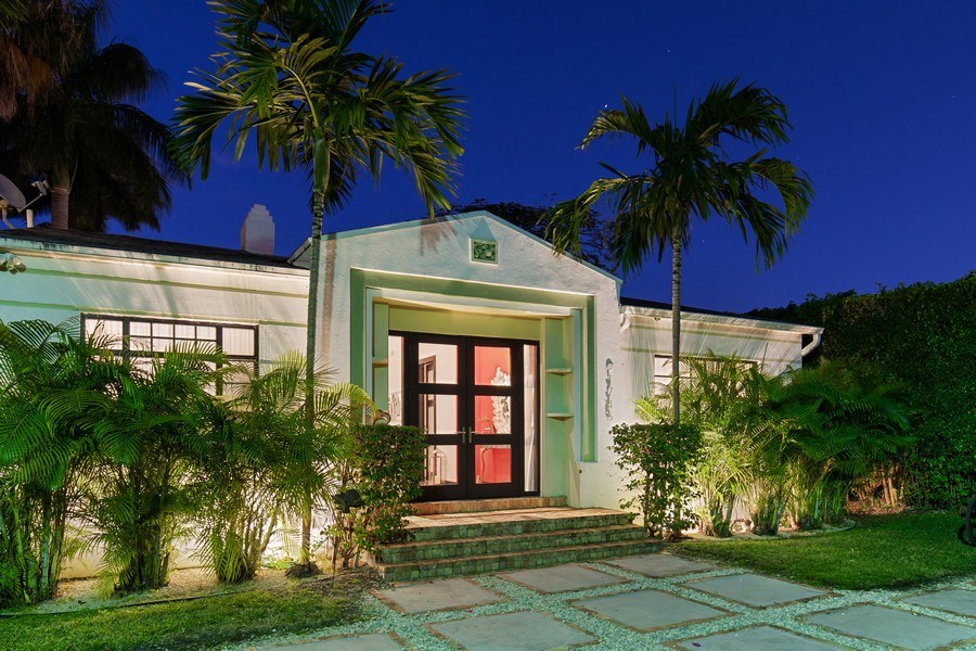Real Estate Photography - 1735 Michigan Avenue, Miami Beach, FL, 33139 - Front View