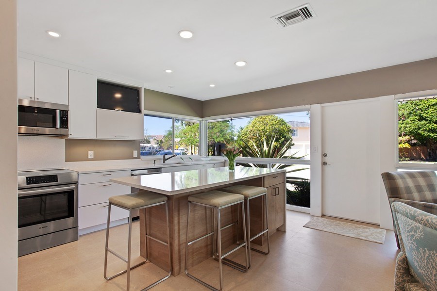 Real Estate Photography - 1124 Seminole Drive, #2A, Fort Lauderdale, FL, 33304 - Kitchen
