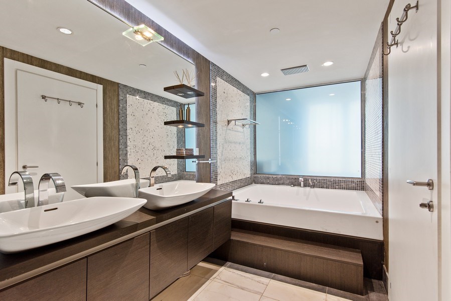 Real Estate Photography - 200 Biscayne Blvd., #1407, Miami, FL, 33131 - Primary Bathroom