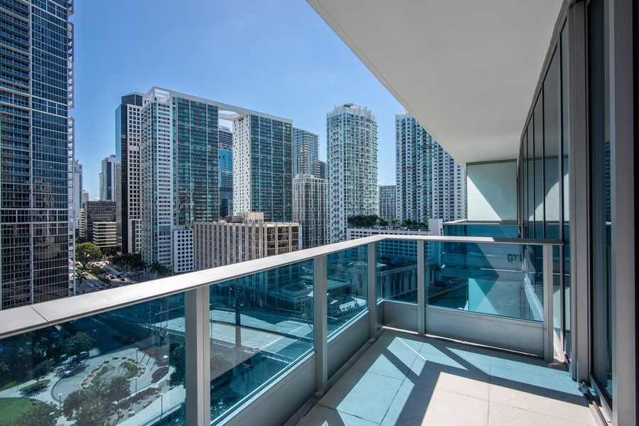 Real Estate Photography - 200 Biscayne Blvd., #1407, Miami, FL, 33131 - Terrace 3