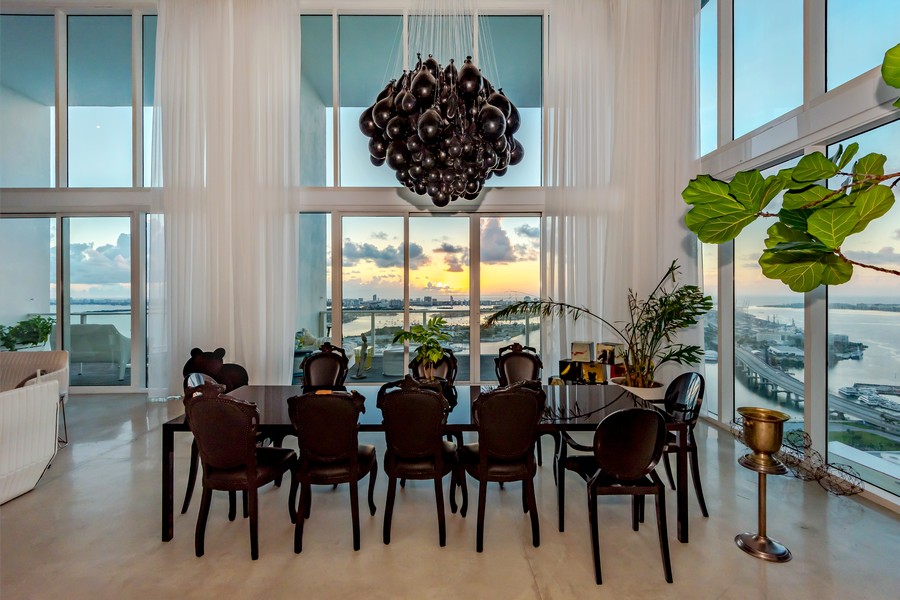 Real Estate Photography - 1040 Biscayne Blvd, Ph 4602, Miami, FL, 33132 - 