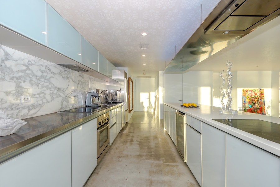 Real Estate Photography - 1040 Biscayne Blvd, Ph 4602, Miami, FL, 33132 - 