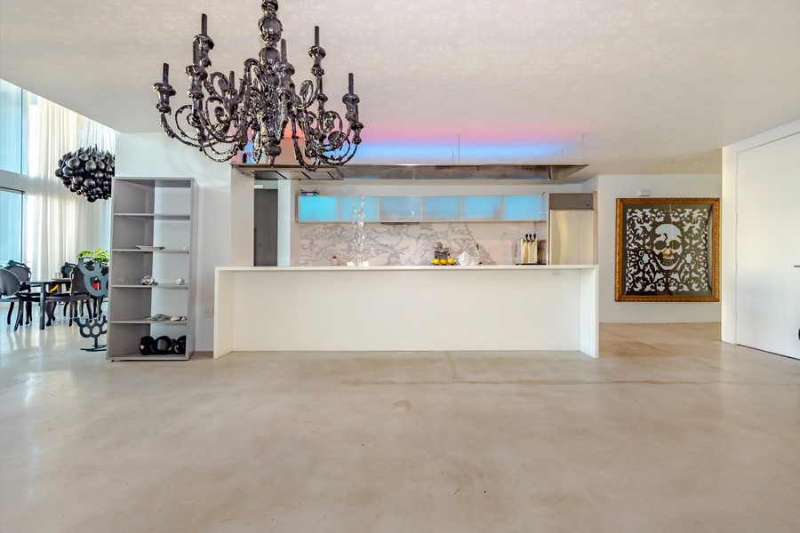 Real Estate Photography - 1040 Biscayne Blvd, Ph 4602, Miami, FL, 33132 - 