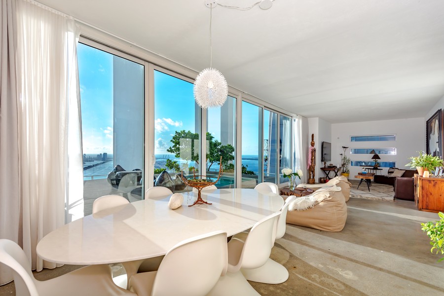 Real Estate Photography - 1040 Biscayne Blvd, Ph 4602, Miami, FL, 33132 - 