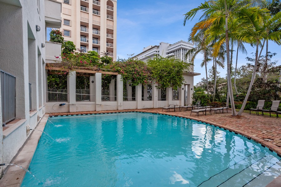 Real Estate Photography - 2401 Anderson Road, #15, Coral Gables, FL, 33134 - Pool