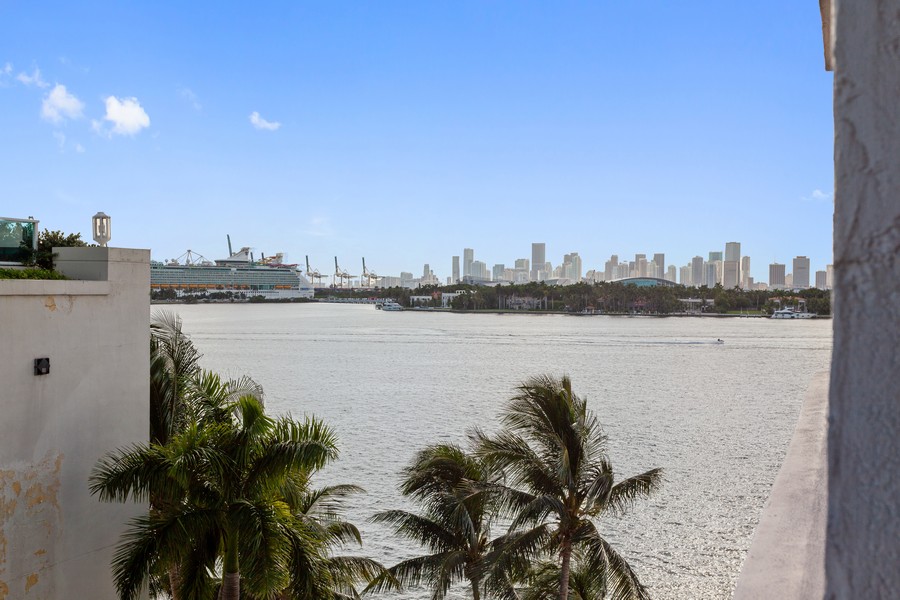 Real Estate Photography - 800 West Avenue, #608, Miami Beach, FL, 33139 - View