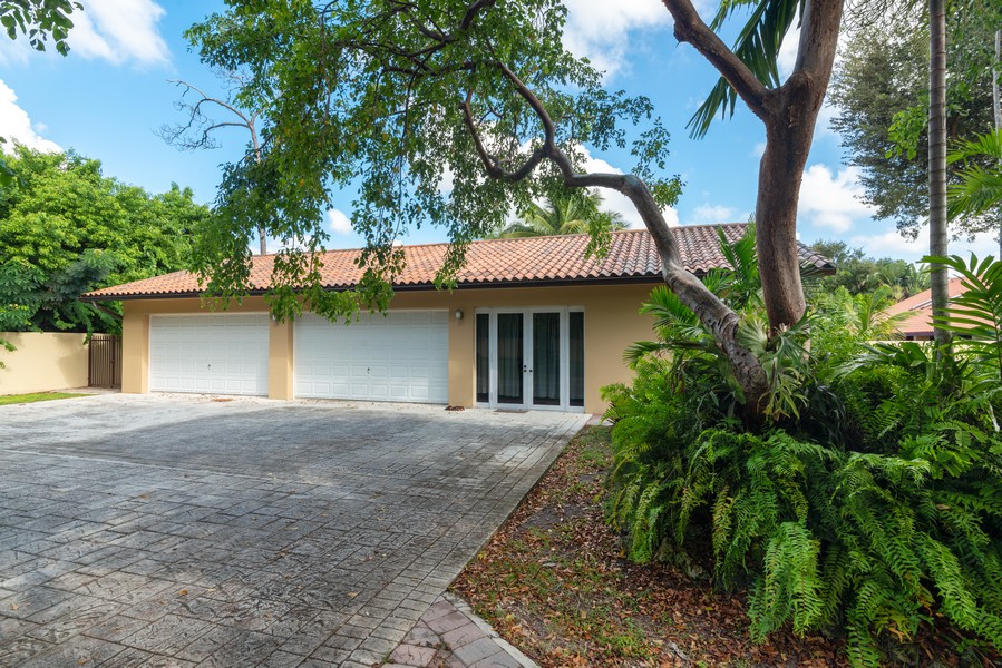 Real Estate Photography - 6520 SW 72nd Court, Miami, FL, 33143 - Guest House