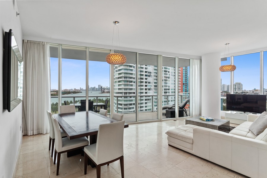 Real Estate Photography - 100 S Pointe Dr, Miami beach, FL, 33139 - Living Room/Dining Room