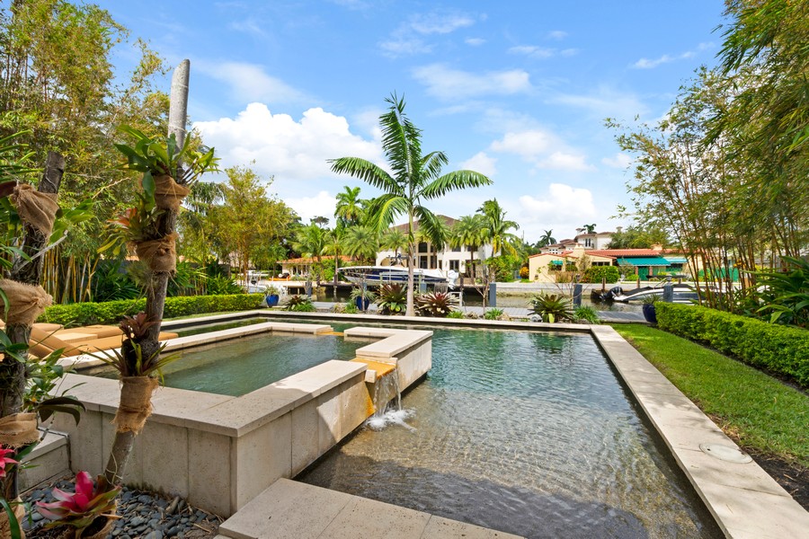 Real Estate Photography - 2423 E. Las Olas Blvd., Fort Lauderdale, FL, 33301 - Pool