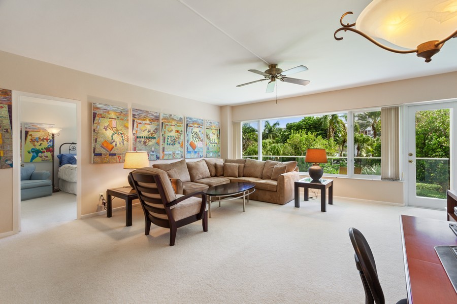Real Estate Photography - 701 E. Camino Real, #2B, Boca Raton, FL, 33432 - Living Room