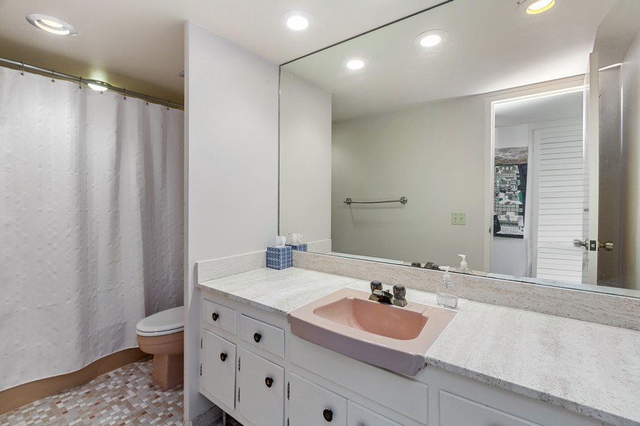 Real Estate Photography - 701 E. Camino Real, #2B, Boca Raton, FL, 33432 - Primary Bathroom