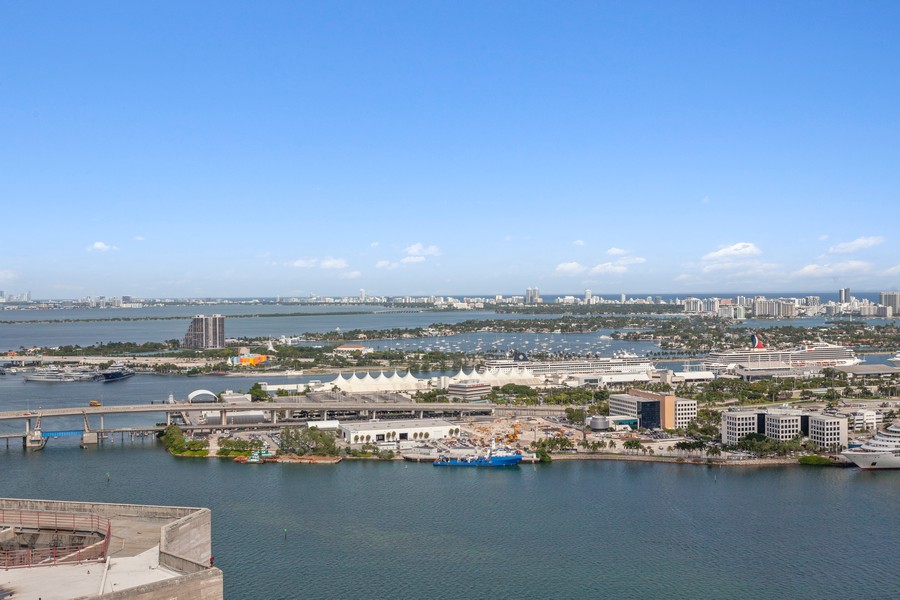 Real Estate Photography - 335 South Biscayne Blvd #UPH-02, Miami, FL, 33131 - View