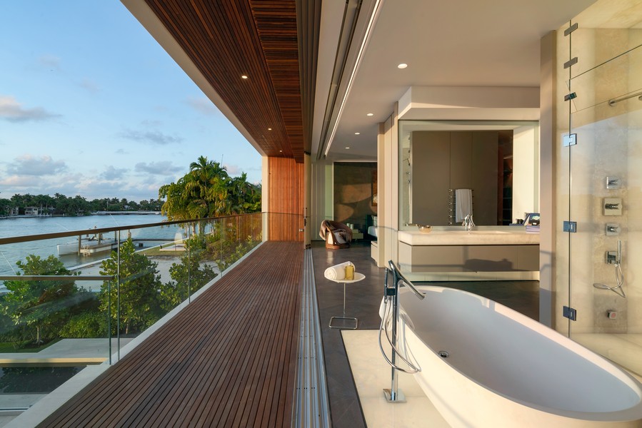 Real Estate Photography - 122 W Dilido Drive, Miami Beach, FL, 33139 - 