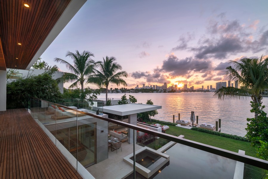 Real Estate Photography - 122 W Dilido Drive, Miami Beach, FL, 33139 - 