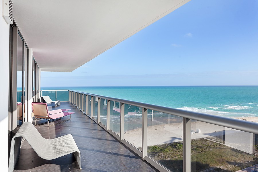 Real Estate Photography - 5875 Collins Avenue, #1702, Miami Beach, FL, 33140 - 
