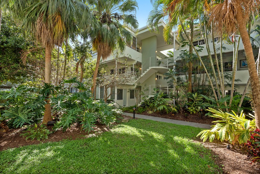 Real Estate Photography - 1000 SE 4th Street, 227, Ft Lauderdale, FL, 33301 - Front View