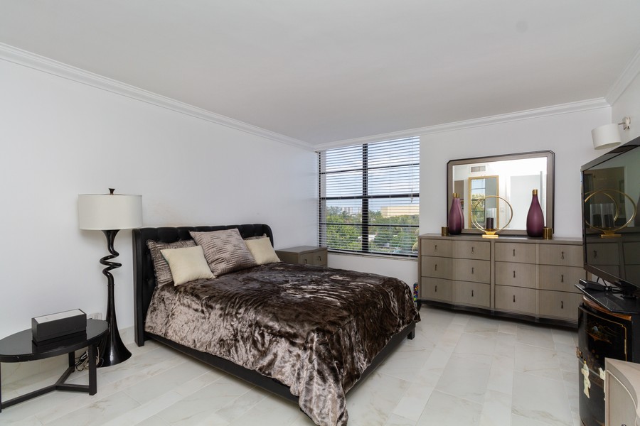 Real Estate Photography - 14 Royal Palm Way #501, Boca Raton, FL, 33432 - Primary Bedroom