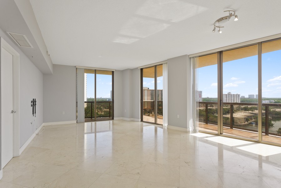 Real Estate Photography - 16275 Collins Avenue 904, Sunny Isles Beach, FL, 33160 - Living Room
