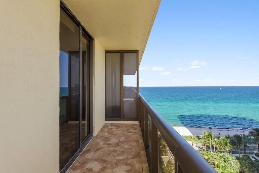 Real Estate Photography - 16275 Collins Avenue 904, Sunny Isles Beach, FL, 33160 - 
