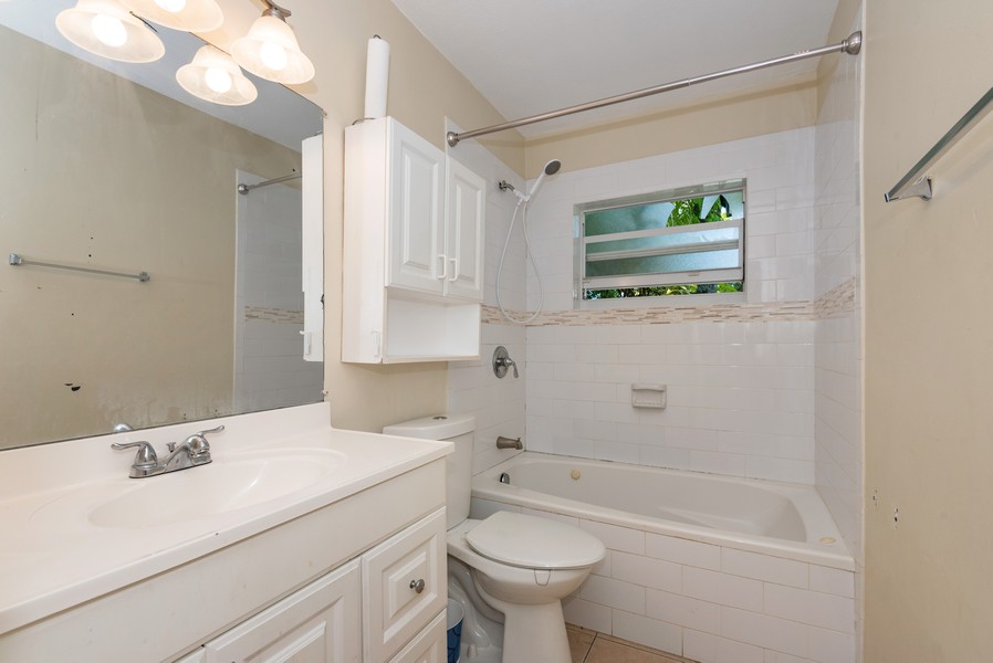 Real Estate Photography - 490 SW 49 Terrace, Margate, FL, 33068 - Bathroom