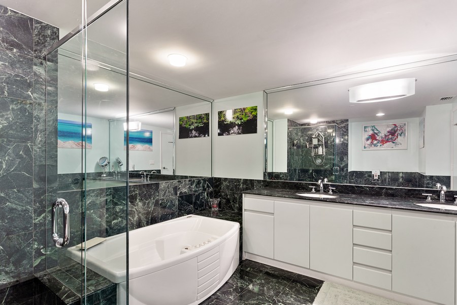 Real Estate Photography - 1455 Ocean Drive #1106, Miami Beach, FL, 33139 - Primary Bathroom