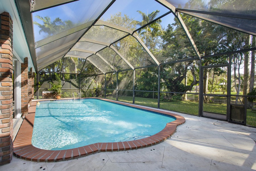 Real Estate Photography - 13205 SW 71 Avenue, Pinecrest, FL, 33156 - Pool