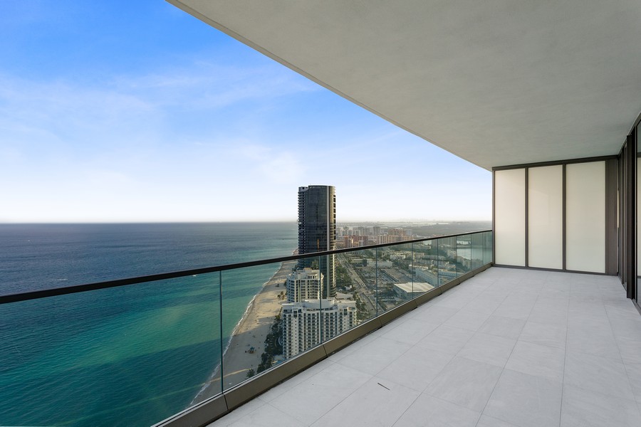 Real Estate Photography - 18975 collins avenue 4602, Sunny Isles Beach, FL, 33160 - 