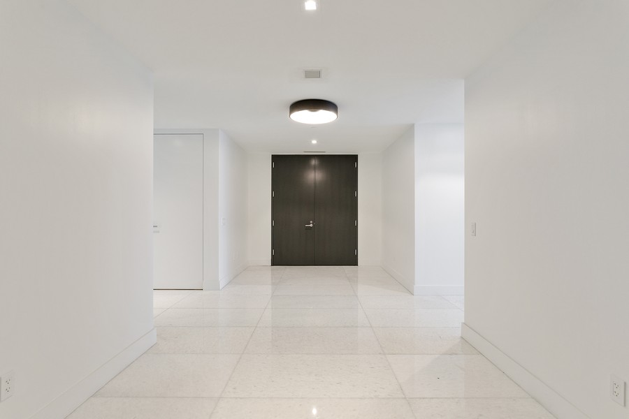 Real Estate Photography - 18975 collins avenue 4602, Sunny Isles Beach, FL, 33160 - Foyer