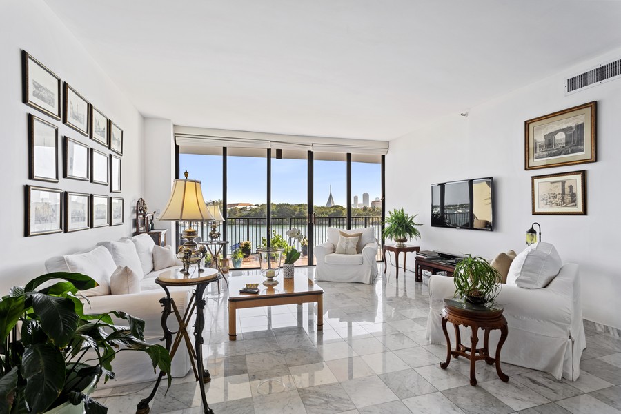 Real Estate Photography - 1000 Venetian Way apt 401, Miami Beach, FL, 33139 - Living Room