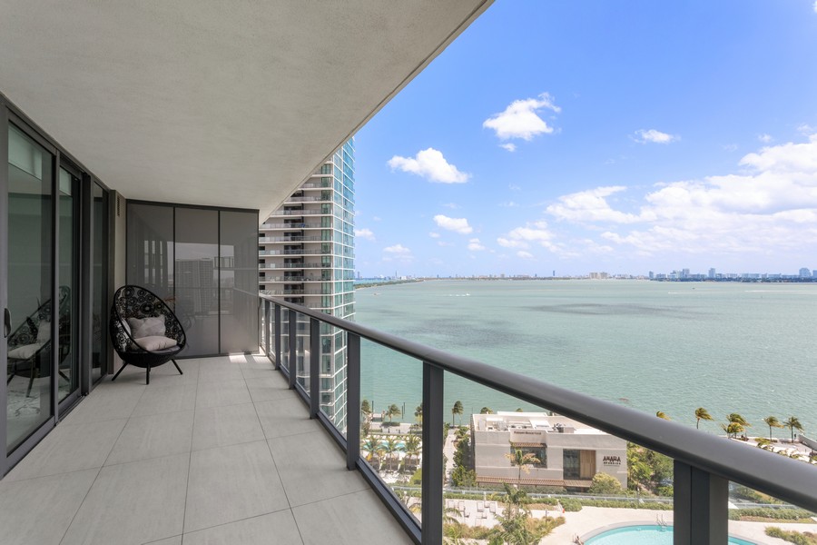 Real Estate Photography - 650 NE 32 street 1501, Miami, FL, 33132 - Balcony