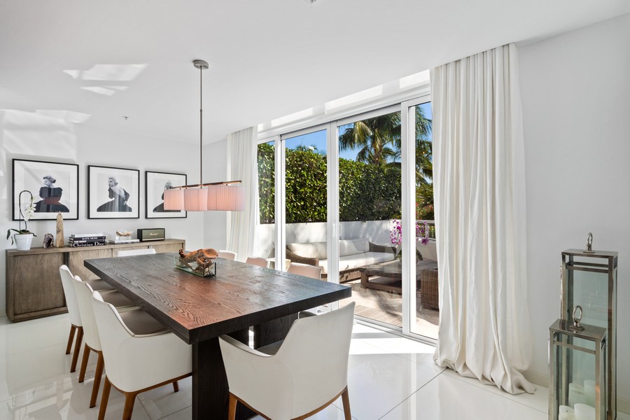 Real Estate Photography - 50 south point dr th1 n, Miami Beach, FL, 33139 - Dining Room