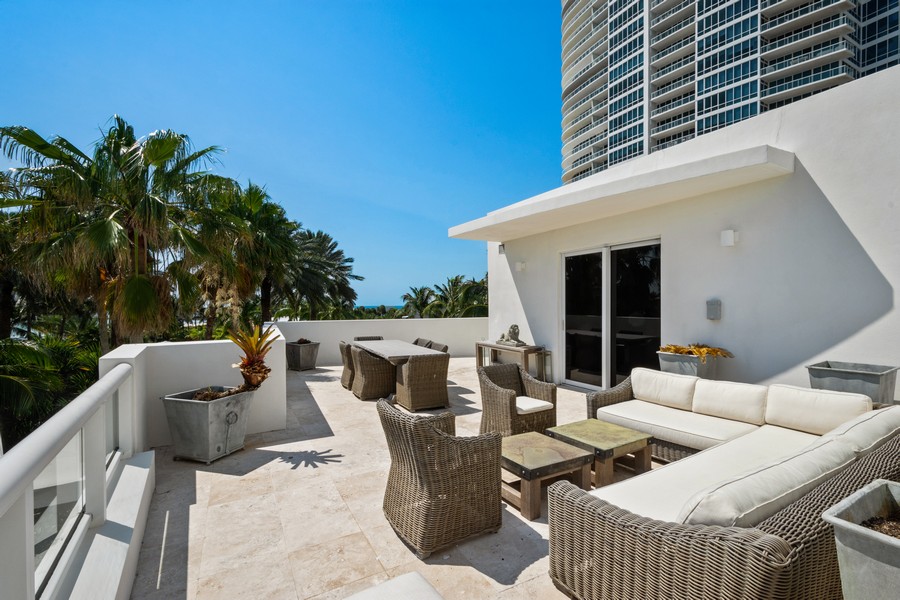 Real Estate Photography - 50 south point dr th1 n, Miami Beach, FL, 33139 - 