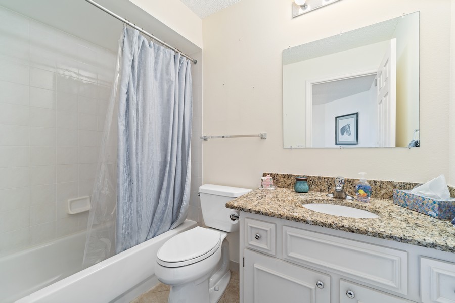 Real Estate Photography - 2038 NW 50th Ave, Ocala, FL, 34482 - 2nd Bathroom